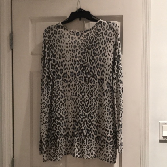 Leopard Sweater - Picture 2 of 2